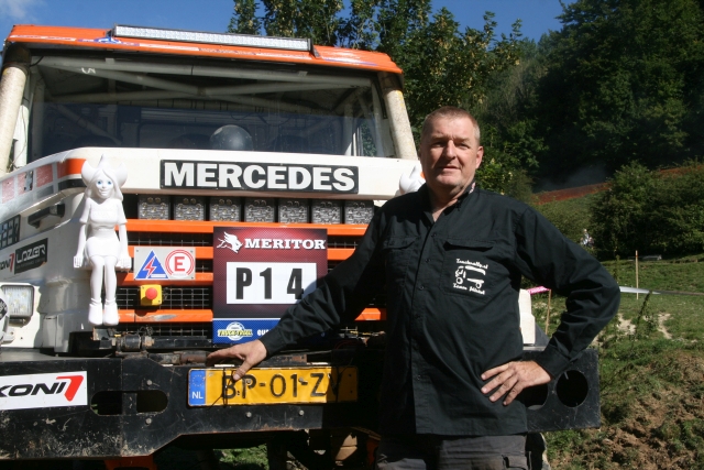 Mercedes Benz 1622 